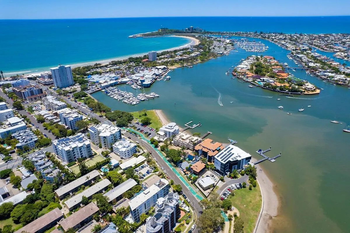 Incredible Beachside Penthouse-Riva11 Mooloolaba
